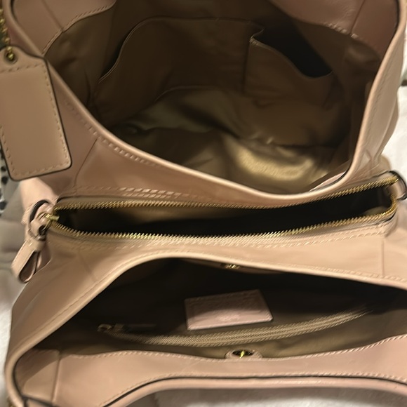 Special Edition Cutout Blush Coach Bag - Picture 5 of 11